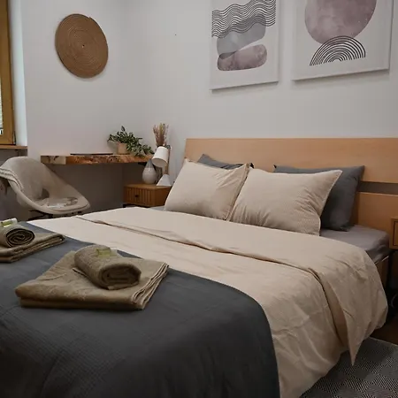 Апартаменты Slaveykov Sqr Urbanlux Topcentre 2bdr Free Parking София